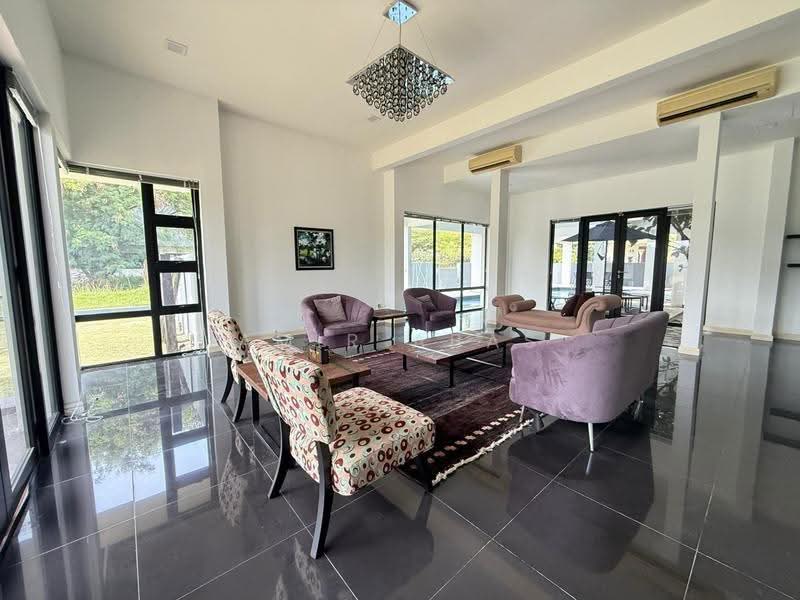 Bungalow House untuk Dijual di Perdana Lakeview East (Cyberjaya) - Amir Abas - Living Room - PropertyGuru.com.my