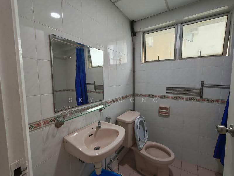 Condominium for Rent at Pantai Panorama Condominiums - Sky Loong - Bathroom - PropertyGuru.com.my