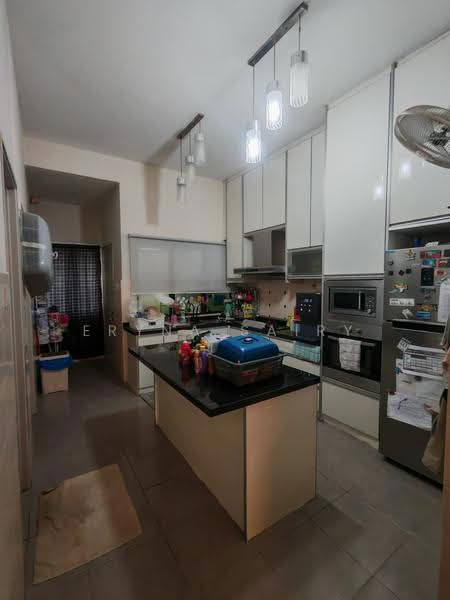 2-storey Terraced House for Sale in Alam Sari (Bangi) - Eryna Sairy - Kitchen - PropertyGuru.com.my