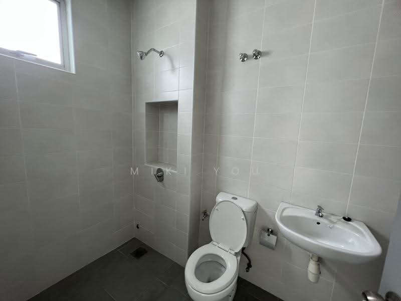 Rumah Teres 2-Tingkat untuk Disewa di Bandar Saujana Putra (Tanjong Duabelas) - Miki You - Bathroom - PropertyGuru.com.my