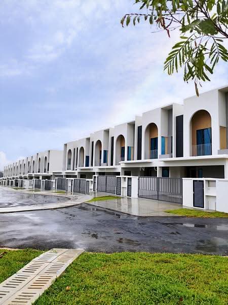 Rumah Teres 2-Tingkat untuk Dijual di Rawang (Selangor) - Annie Ng - Exterior - PropertyGuru.com.my
