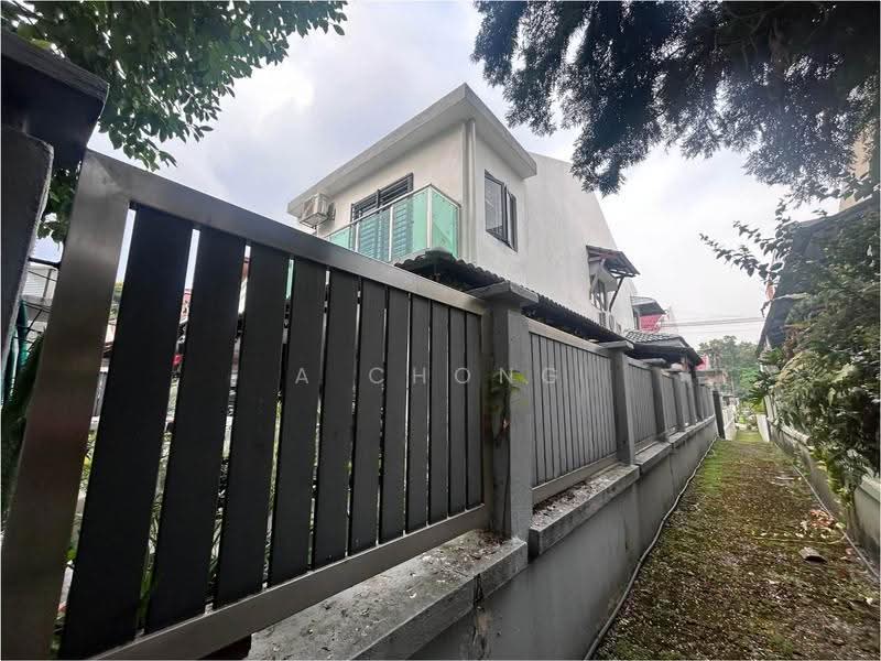 2-storey Terraced House for Sale in Taman Sri Endah (Sri Petaling) - A Chong - Exterior - PropertyGuru.com.my