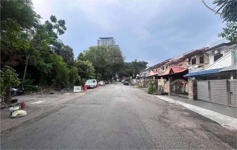 2-storey Terraced House for Sale in Taman Sri Endah (Sri Petaling) - A Chong - Exterior - PropertyGuru.com.my