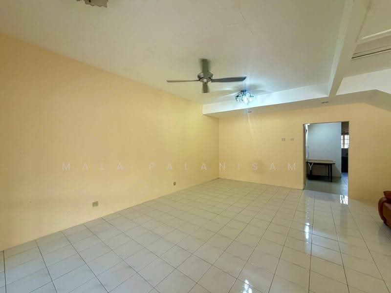 Rumah Teres 2-Tingkat untuk Dijual di Bandar Bukit Tinggi (Klang) - Mala Palanisamy - Living Room - PropertyGuru.com.my