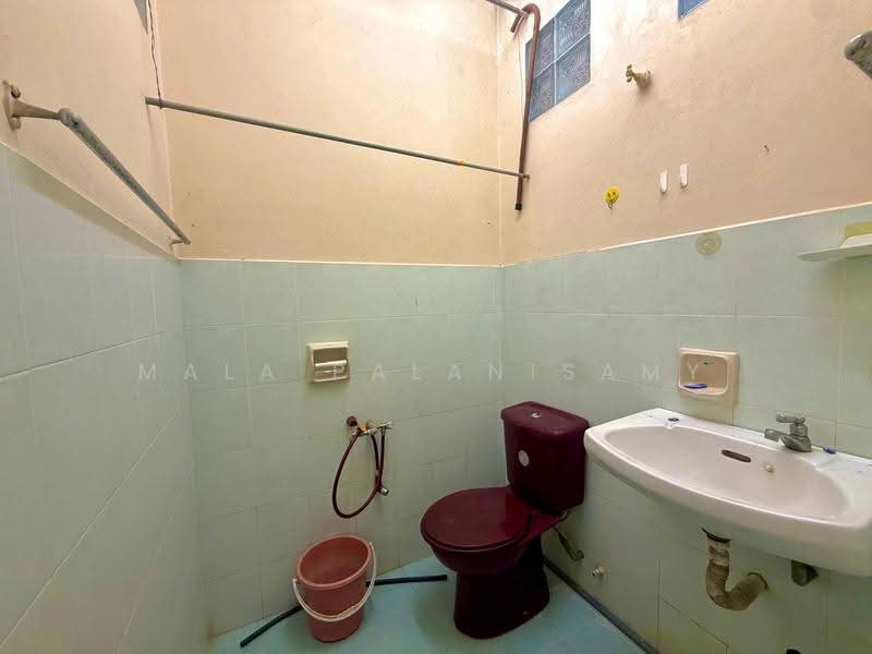 Rumah Teres 2-Tingkat untuk Dijual di Bandar Bukit Tinggi (Klang) - Mala Palanisamy - Bathroom - PropertyGuru.com.my