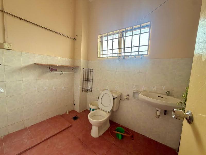 Rumah Teres 2-Tingkat untuk Dijual di Bandar Bukit Tinggi (Klang) - Mala Palanisamy - Bathroom - PropertyGuru.com.my