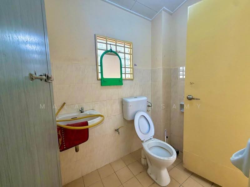 Rumah Teres 2-Tingkat untuk Dijual di Bandar Bukit Tinggi (Klang) - Mala Palanisamy - Bathroom - PropertyGuru.com.my
