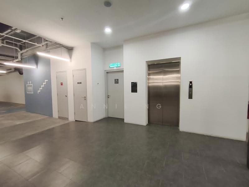Shop for Sale in Bandar Gamuda Gardens (Rawang) - Annie Ng - Corridor - PropertyGuru.com.my