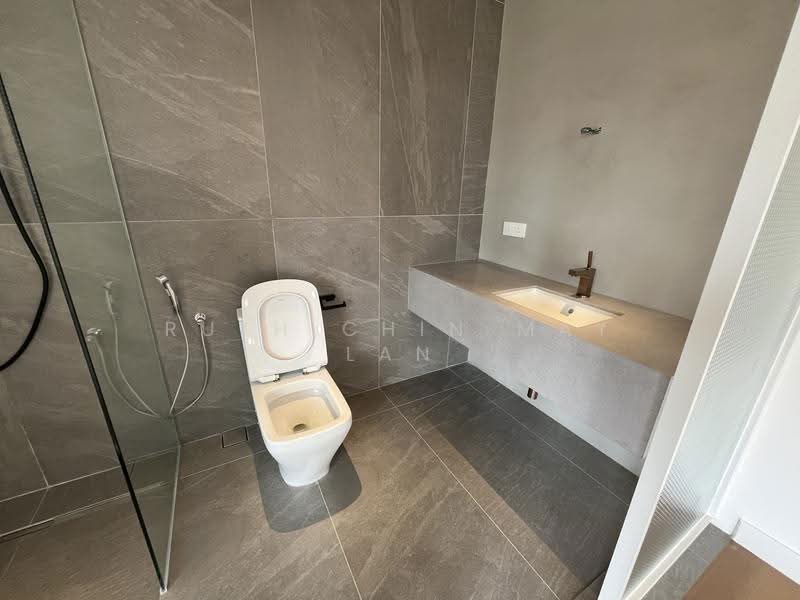 Bungalow House for Sale in Mont Kiara (Kuala Lumpur) - Ruth Chin May Lan - Bathroom - PropertyGuru.com.my