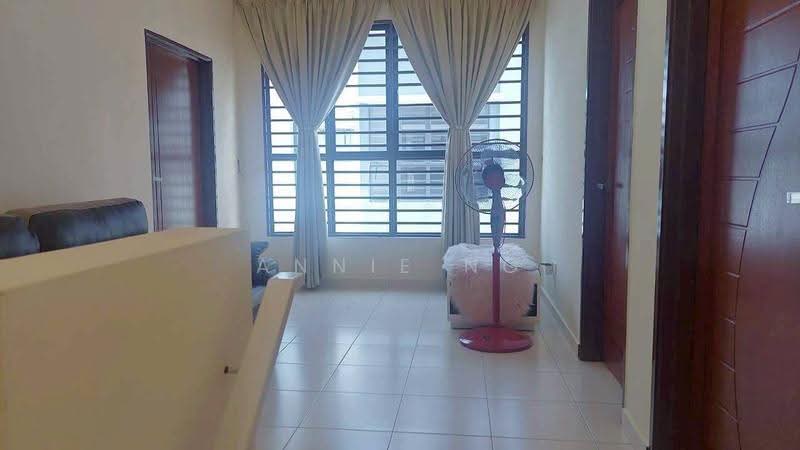 2-storey Terraced House for Sale in Bandar Tasik Puteri (Rawang) - Annie Ng - Living Room - PropertyGuru.com.my