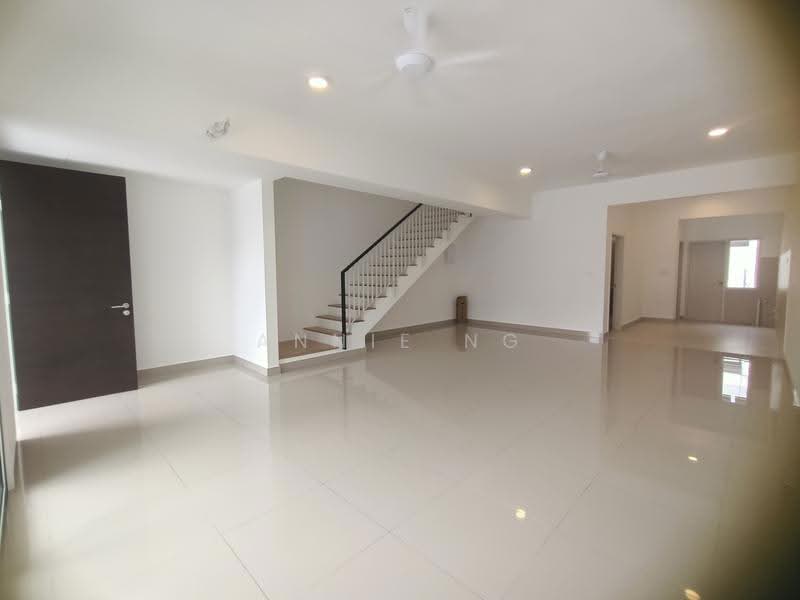 Rumah Teres untuk Dijual di Rawang (Selangor) - Annie Ng - Interior - PropertyGuru.com.my