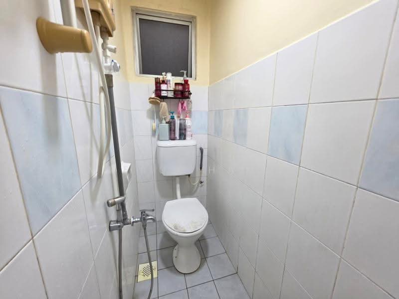 Apartment for Sale at Fairville - Amierul Hafizie - Bathroom - PropertyGuru.com.my