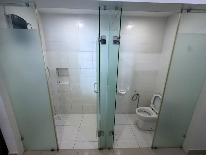 Service Residence for Sale at Trefoil @ Setia City - Yao Tan - Bathroom - PropertyGuru.com.my