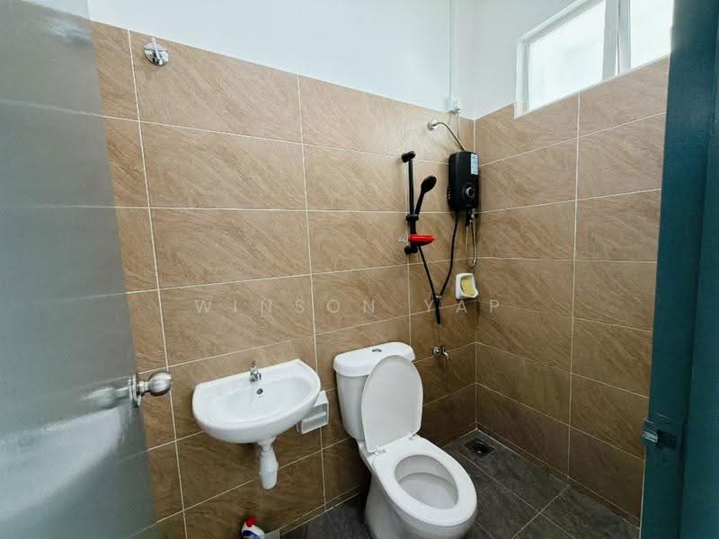 Terraced House for Rent in Bandar Dato Onn (Tebrau) - Winson Yap - Bathroom - PropertyGuru.com.my