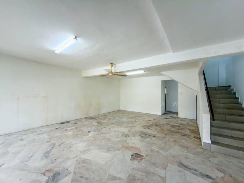 2-storey Terraced House for Sale in Jenjarom (Selangor) - Fauran Nawawi - PropertyGuru.com.my