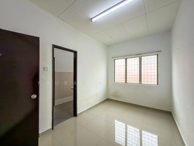 2-storey Terraced House for Sale in Jenjarom (Selangor) - Fauran Nawawi - PropertyGuru.com.my