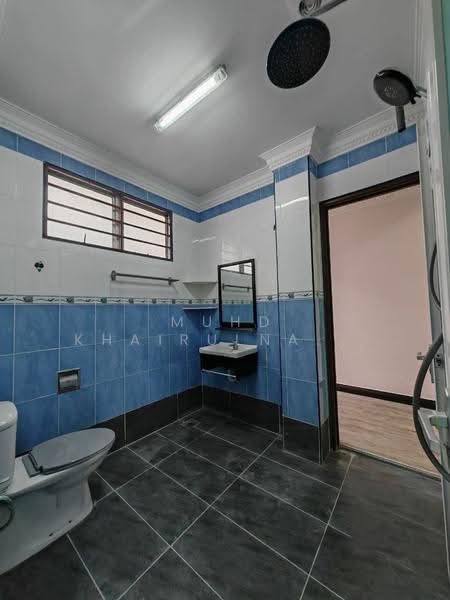 2-storey Terraced House for Sale in Taman Sri Bayu (Rawang) - Muhd Khairulnawawi Kamaruddin - Bathroom - PropertyGuru.com.my