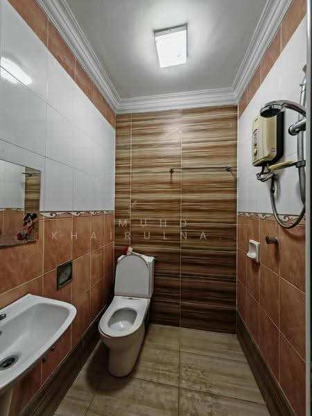 2-storey Terraced House for Sale in Taman Sri Bayu (Rawang) - Muhd Khairulnawawi Kamaruddin - Bathroom - PropertyGuru.com.my