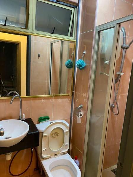 Kondominium untuk Dijual di East Lake Residence - Nurain Rosman - Bathroom - PropertyGuru.com.my