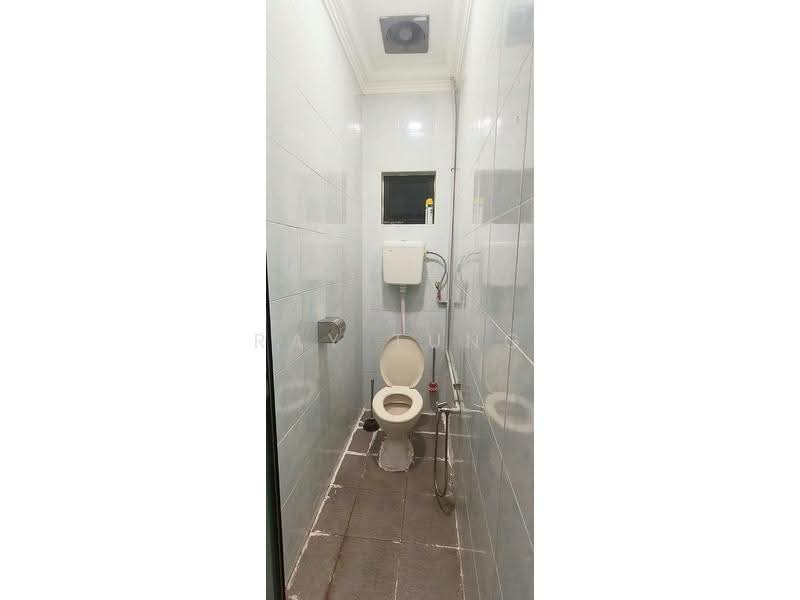 Rumah Teres 1-Tingkat untuk Dijual di Taman Johor Jaya (Johor Bahru) - Ray Tung - Bathroom - PropertyGuru.com.my