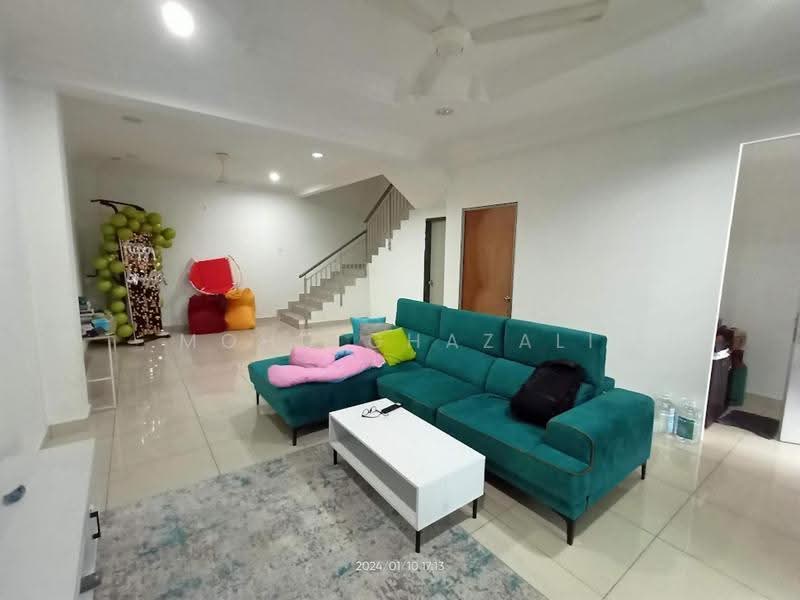 Rumah Teres 2.5-Tingkat untuk Dijual di Kajang (Selangor) - Mohd Ghazali - Living Room - PropertyGuru.com.my
