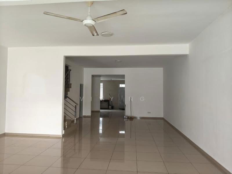 2-storey Terraced House for Rent in Taman Bukit Jaya (Ulu Tiram) - Vivy Ng - Living Room - PropertyGuru.com.my