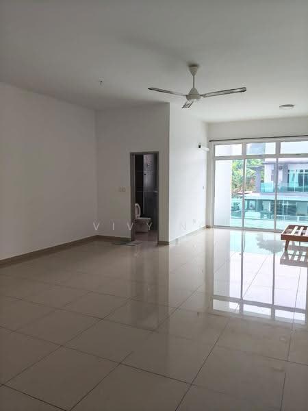 2-storey Terraced House for Rent in Taman Bukit Jaya (Ulu Tiram) - Vivy Ng - Living Room - PropertyGuru.com.my