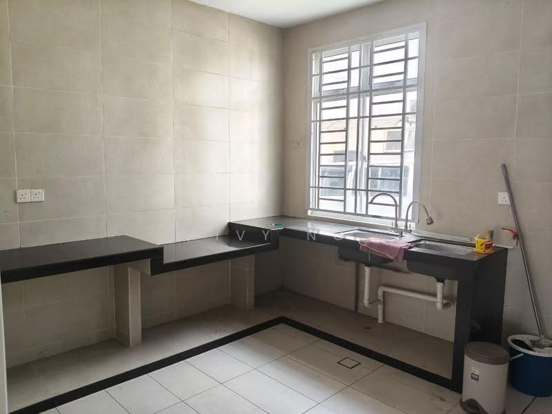 2-storey Terraced House for Rent in Taman Bukit Jaya (Ulu Tiram) - Vivy Ng - Kitchen - PropertyGuru.com.my