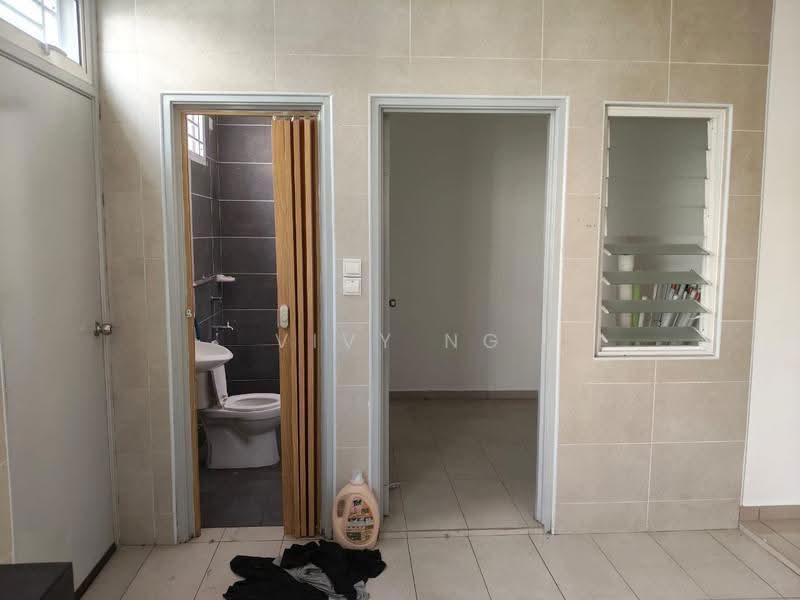 2-storey Terraced House for Rent in Taman Bukit Jaya (Ulu Tiram) - Vivy Ng - Bathroom - PropertyGuru.com.my