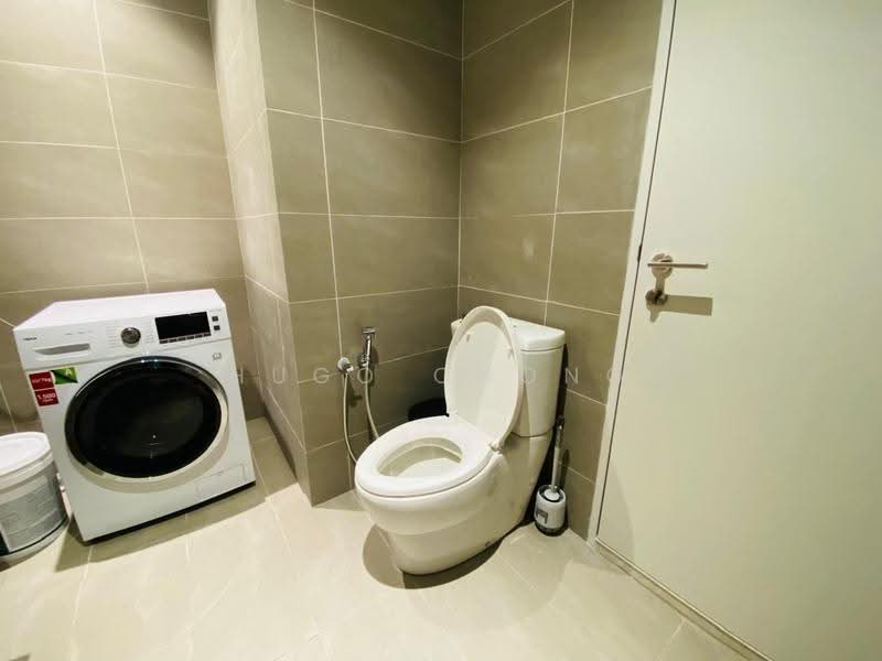 Kediaman Servis untuk Dijual di Quill Residence - Hugo Chong - Bathroom - PropertyGuru.com.my