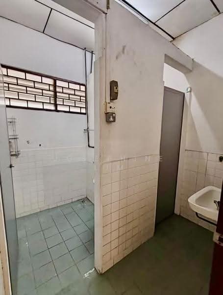 2-storey Terraced House for Sale in Taman Sepakat (Bukit Mertajam) - Josephine Lim - Bathroom - PropertyGuru.com.my
