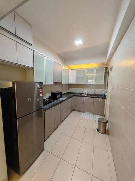 Service Residence for Rent at Tiara Mutiara / The Crown - Daniel Ong - Kitchen - PropertyGuru.com.my