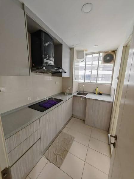 Service Residence for Rent at Tiara Mutiara / The Crown - Daniel Ong - Kitchen - PropertyGuru.com.my
