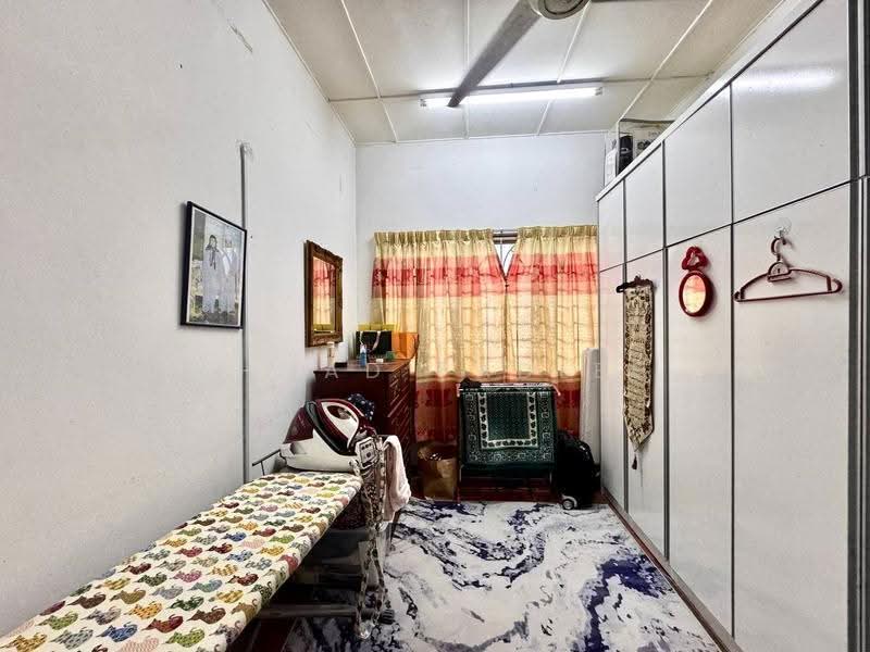 Rumah Teres 2-Tingkat untuk Dijual di Bandar Seri Putra (Bangi) - Ahmad Fadlee - PropertyGuru.com.my