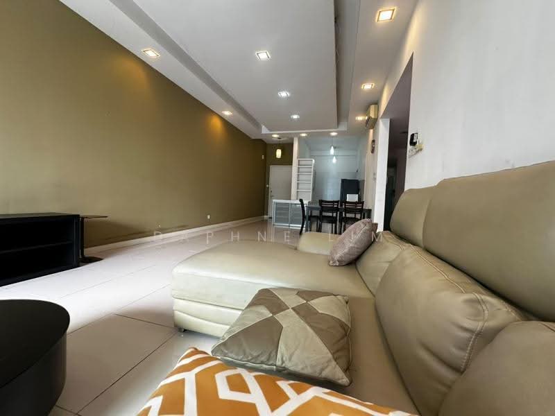 Kondominium untuk Disewa di The Park Residences 1 - Daphne Lim - Living Room - PropertyGuru.com.my