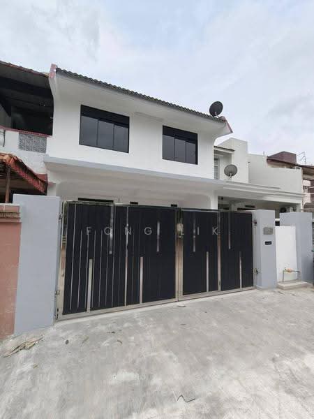 2-storey Terraced House for Sale in Taman Puteri Wangsa (Ulu Tiram) - Fong Lik - Exterior - PropertyGuru.com.my