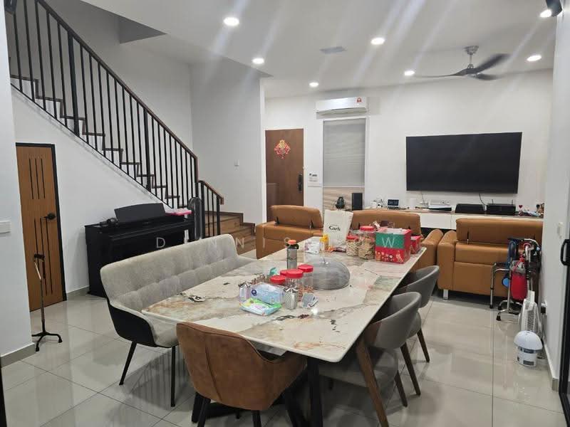 Rumah Teres 2-Tingkat untuk Dijual di Setia Alam (Selangor) - Dennis Low - Living Room - PropertyGuru.com.my