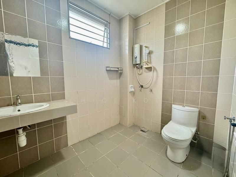 Rumah Teres 2-Tingkat untuk Dijual di Kota Emerald (Rawang) - Chloe Kok - Bathroom - PropertyGuru.com.my