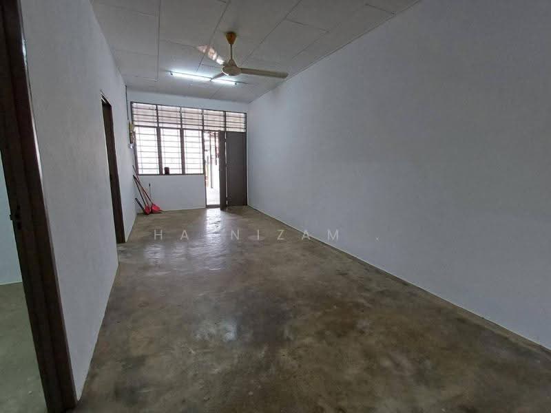 1-storey Terraced House for Sale in Taman Bandar Baru (Sungai Lalang) - Hasnizam . - PropertyGuru.com.my