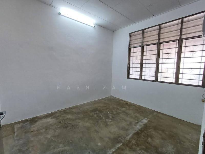 1-storey Terraced House for Sale in Taman Bandar Baru (Sungai Lalang) - Hasnizam . - PropertyGuru.com.my