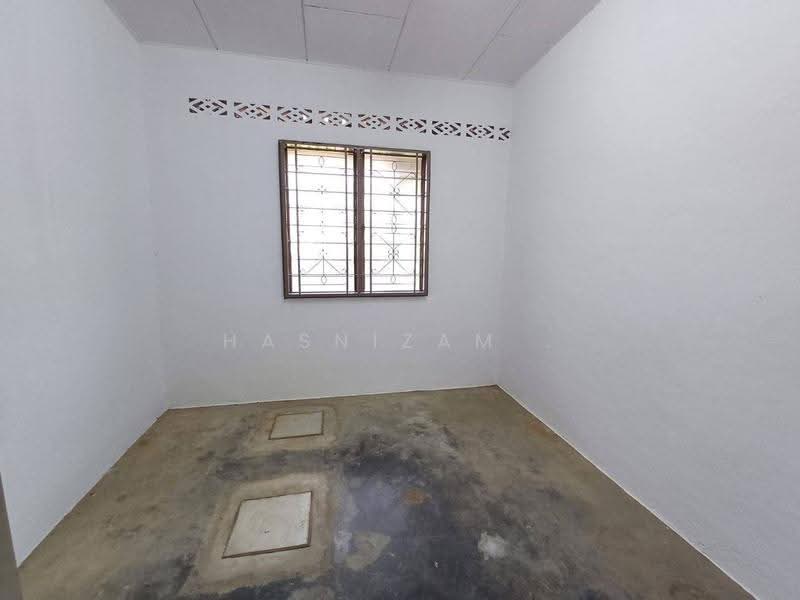 1-storey Terraced House for Sale in Taman Bandar Baru (Sungai Lalang) - Hasnizam . - PropertyGuru.com.my