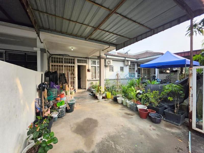 1-storey Terraced House for Sale in Bandar Saujana Putra (Tanjong Duabelas) - Amierul Hafizie - Exterior - PropertyGuru.com.my