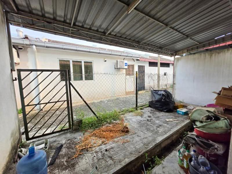 1-storey Terraced House for Sale in Bandar Saujana Putra (Tanjong Duabelas) - Amierul Hafizie - Exterior - PropertyGuru.com.my