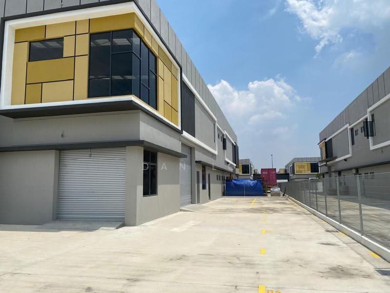 Semi-D Factory for Sale in Eco Business Park V (Puncak Alam) - Dan Lo - Exterior - PropertyGuru.com.my