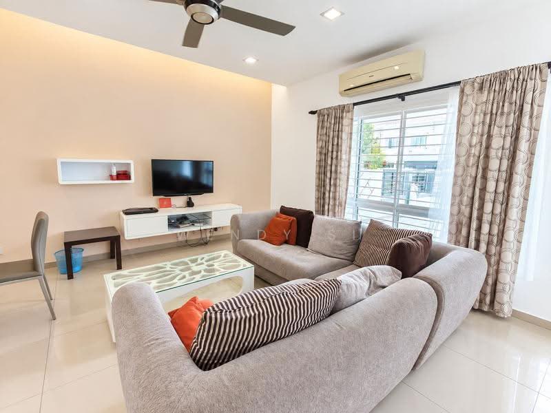 2-storey Terraced House for Rent in Setia Indah (Setia Alam) - Wendy Si - Living Room - PropertyGuru.com.my