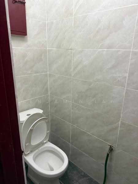 Terrace Factory for Rent in Balakong (Selangor) - Benjamin Lai - Bathroom - PropertyGuru.com.my