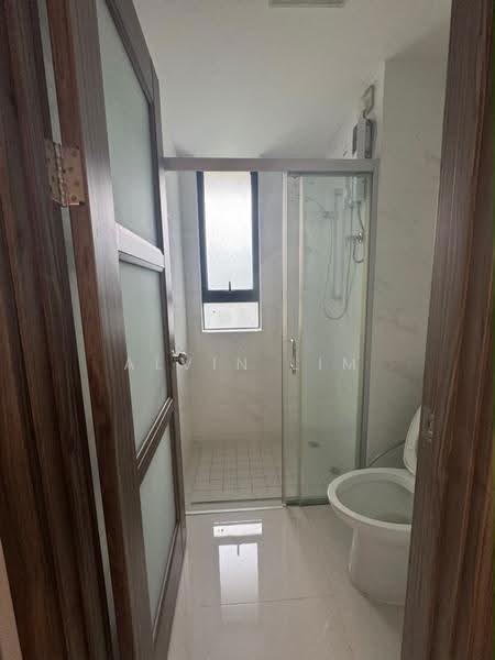 Apartment for Rent at Regalia Park @ Forest City - Alvin Lim - Bathroom - PropertyGuru.com.my