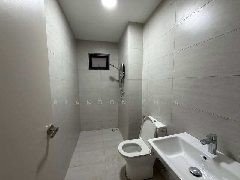 Kediaman Servis untuk Disewa di Residensi Ava @ Kiara Bay - Brandon Chia - Bathroom - PropertyGuru.com.my