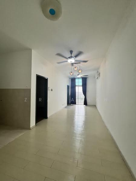 Pangsapuri untuk Disewa di Selangorku Pr1ma Lakefront Homes - Zira Hassan - Living Room - PropertyGuru.com.my