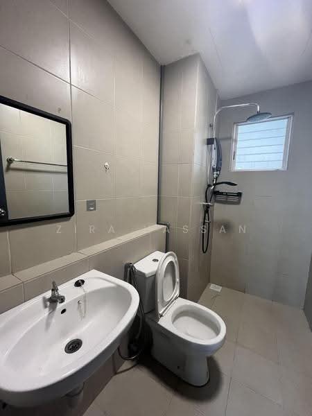 Pangsapuri untuk Disewa di Selangorku Pr1ma Lakefront Homes - Zira Hassan - Bathroom - PropertyGuru.com.my